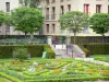 Sens Hotel - Canteiro de flores do jardim francês do Hotel de Sens