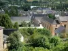 Sille-ле-Гийом - Вид на крыши города; в Нормандии-Мэн Региональный природный парк