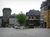 La Souterraine - Tor Saint-Jean und die Häuser der mittelalterlichen Stätte