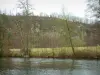 Suíça normanda - Vale Orne: rio, árvores, pastos e falésias (rostos de rocha)