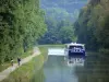 Tal der Ouche - Bootsfahrt auf dem Kanal von Burgund und Radtour auf dem Treidelpfad (Greenway) in einer grünen Umgebung im Herzen des Ouche-Tals