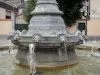 Tarbes - Fontaine de la place Montaut