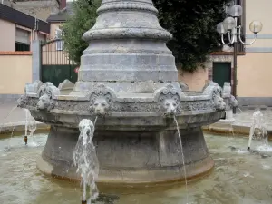 Tarbes - Fountain Square Montaut