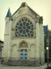 Thouars - Jeanne d'Arc Chapel - Art Center: gevel van de neogotische kapel