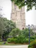 Toren Saint-Jacques - Vierkant Saint-Jacques, aan de voet van de toren