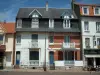 Le Touquet-Paris-Plage - Maisons et terrasse de restaurant de la station balnéaire