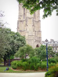 Tour Saint-Jacques - Square Saint-Jacques au pied de la tour