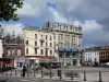 Tourcoing - Platz République, Geschäfte und Häuser der Stadt