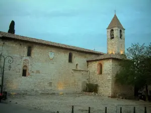 Tourrettes-sur-Loup - Church of the village