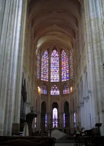Tours - Dentro de la Catedral de St. Gatien