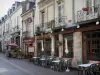 Tours - Houses and restaurant terrace