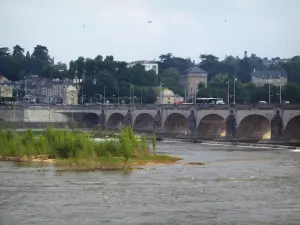 Tours - Wilson puente sobre el río (Loira)