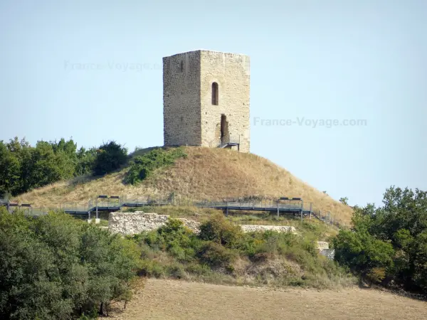 Der Turm von Albon - Führer für Tourismus, Urlaub & Wochenenden in der Drôme