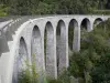 Valbonnais - Viaducto Bien y árboles