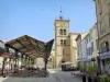 Valence - Halle métallique, terrasses de cafés et clocher néo-roman de l'église Saint-Jean