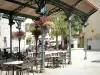 Valence - Terrasse de café sous la halle Saint-Jean