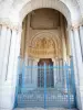 Valence - Porche et portail de la cathédrale Saint-Apollinaire