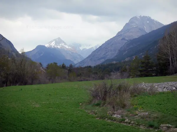 Valle del Clarée - De pastizales, arbustos, árboles y montañas
