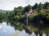 Vallei van de Dordogne - Bomen en blijft in de rivier (de Dordogne), in de Quercy