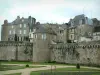 Vannes - Parc, remparts et vieille ville