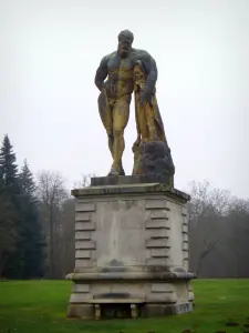 Vaux-le-Vicomte城堡 - 城堡公园：赫拉克勒斯雕像