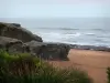 Vendean Corniche - Vegetação, areia, rochas e mar (Oceano Atlântico), em Saint-Hilaire-de-Riez (Sion-sur-l'Océan)