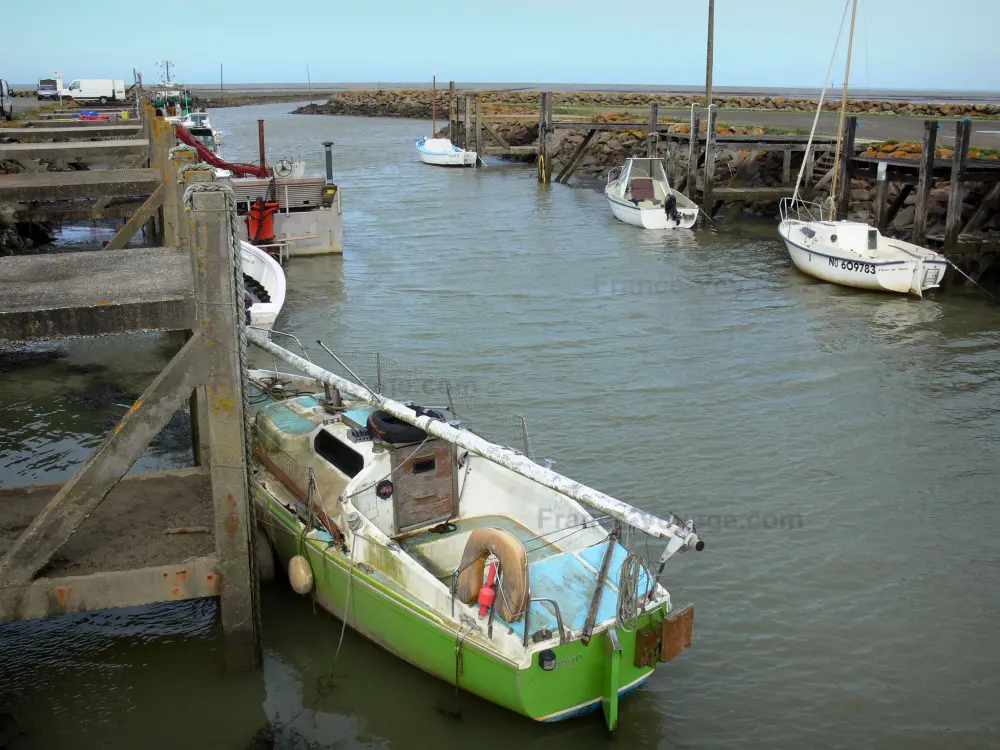 Guia da Vendeia - Bouin - Port des Brochets: barcos atracados