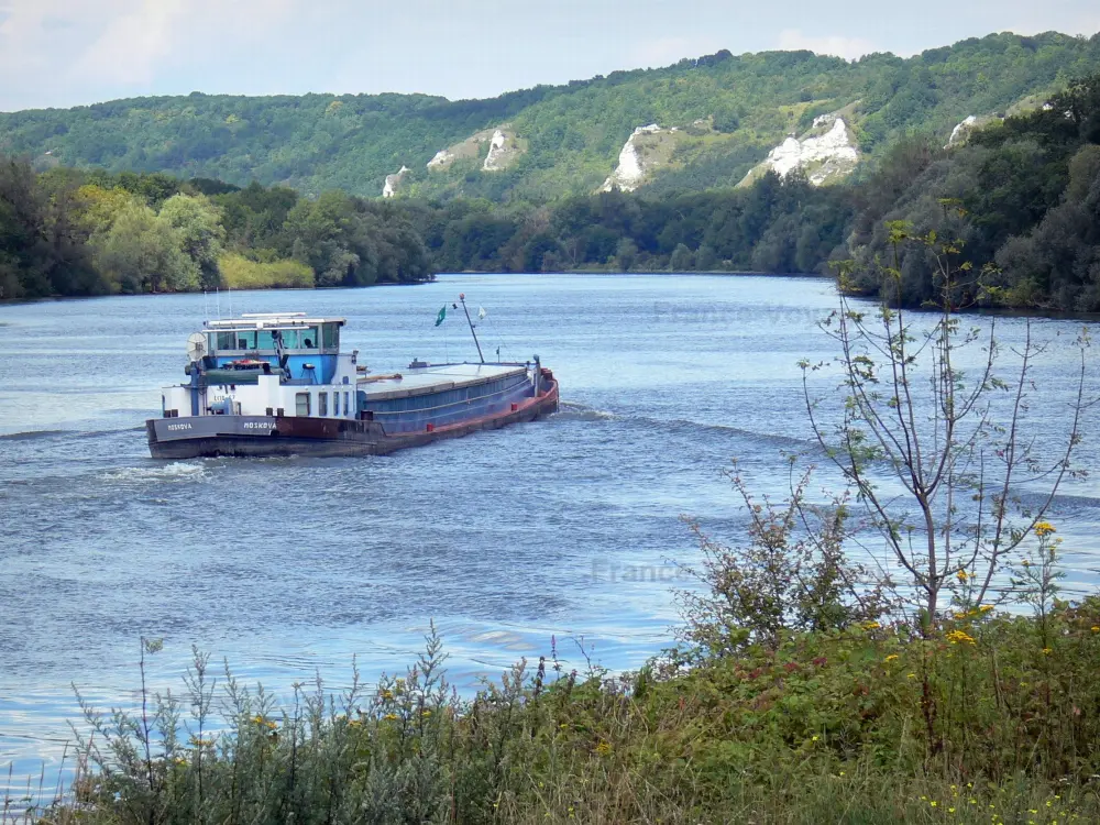 Photos - Vétheuil - 3 quality high-definition images