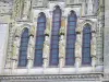 Vézelay - Basilique Sainte-Marie-Madeleine : statues de saints ornant la façade occidentale