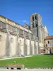 Vézelay - Basilique Sainte-Marie-Madeleine avec sa tour Saint-Antoine