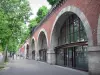 Viaduc des Arts et sa Promenade plantée - Promenade le long des boutiques installées sous les arches du viaduc