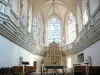 Vic-le-Comte Holy Chapel - Interior of the Holy Chapel (Saint-Pierre church): altar with its choir made of white stone and its stained glass windows