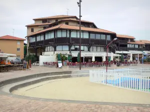 Vieux-Boucau Port d'Albret - Sidewalk cafés of the resort