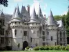 Vigny castle - Facade of the Renaissance castle with its entrance pavilion, its machicolated towers and its chapel; in the Regional Natural Park of French Vexin