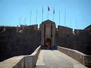 Villefranche-sur-Mer - Entrée de la citadelle