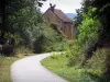 Voie Verte - Voie Verte fietspad (oude spoorweg), bomen en huis