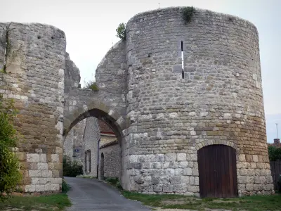 Yèvre-le-Châtel