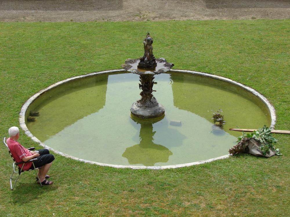 Abtei Septfontaines - Der Brunnen im Hof