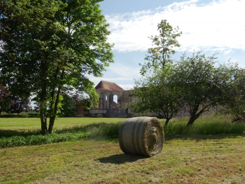 Abtei Septfontaines - Blick vom Brunnen St. Déodat