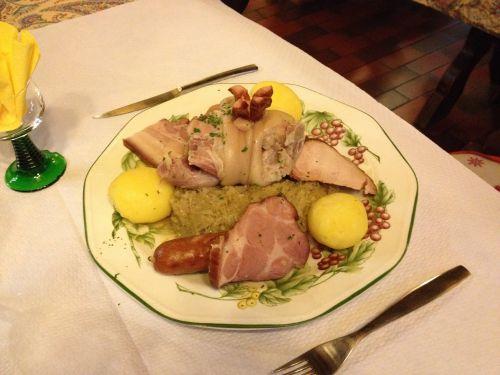 Alsace, chambre, b&b, pension route du vi - Elsässer Sauerkraut Caveau Brunstein