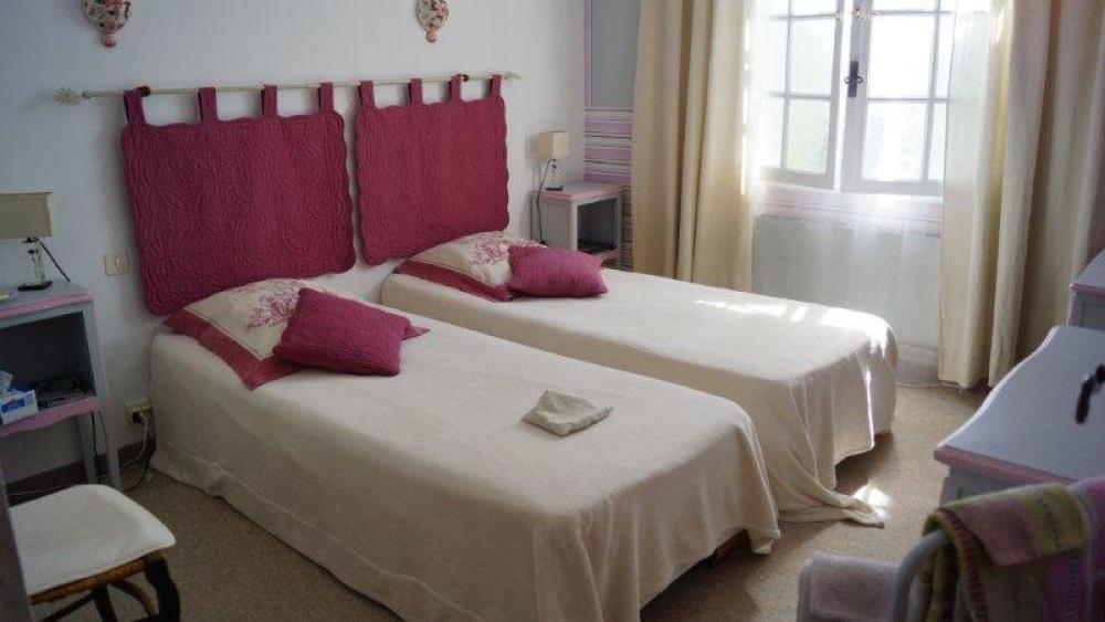 Bei Annie und Alain - Oleander Zimmer 2 Betten 80