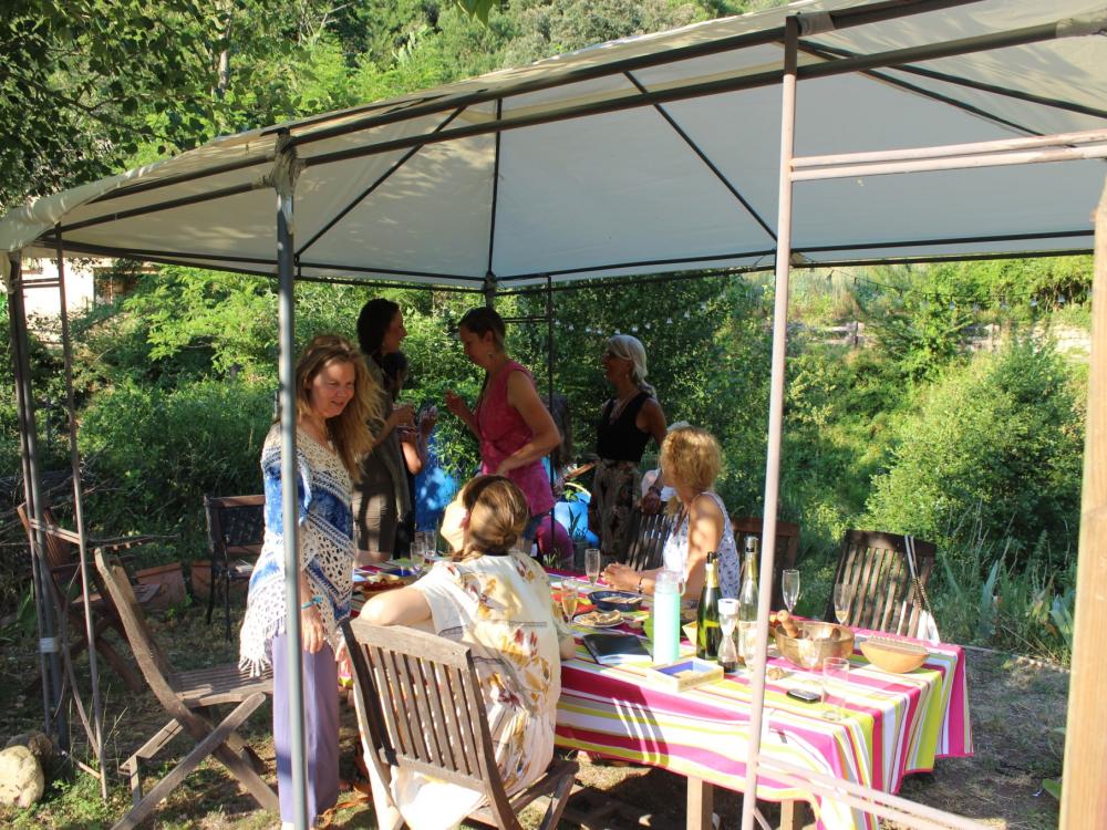 Au Coeur de Rennes - Im Garten, in aller Geselligkeit