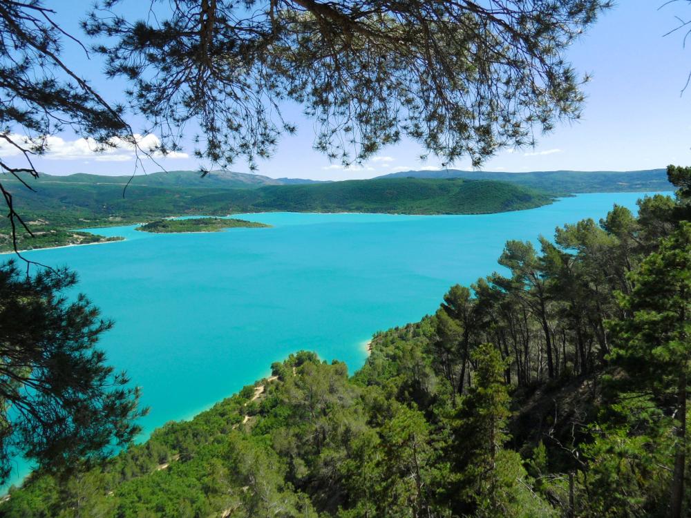 La Bastide des Templiers - Gästehaus - Der Sainte Croix See am Ausgang der Verdon-Schlucht (50 km nördlich von Bras)