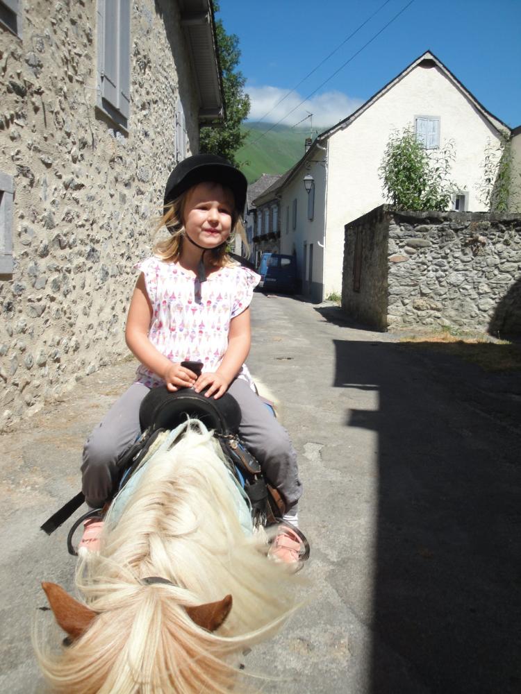 Bellevue accous. Flucht in der liebe - Reiten Reiten Accous