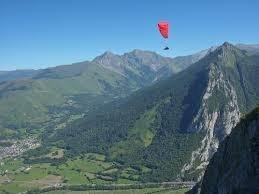Bellevue accous. Flucht in der liebe - Gleitschirmfliegen