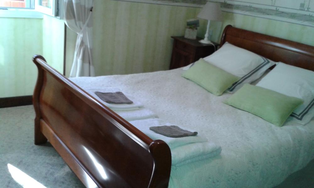 Bellevue accous. Flucht in der liebe - Gemütliches Bett Chic Charm ortensias