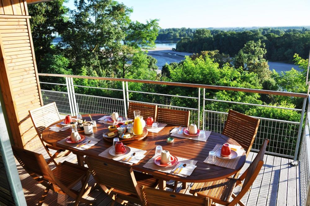 Das Belvedere Loire Bed and Breakfast - Kleine Sommer Mittagessen