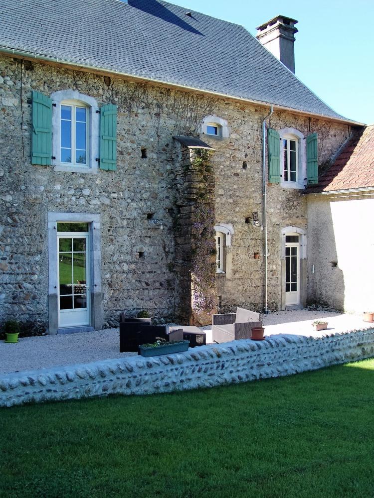 Le Buala, maison d'hôtes - Gartenseite Terrasse