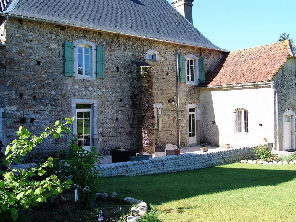 Le Buala, maison d'hôtes - Gartenseite Terrasse