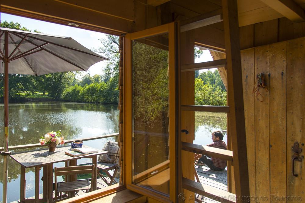 Cabane sur l'eau Sud Morvan Insolite - Im Innenraum Etang Neuf Hütte